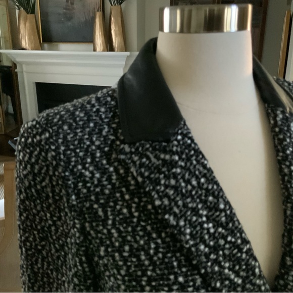 St John jacket - Picture 3 of 4